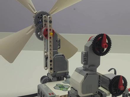 乐高ev3 学生作品 智能风扇
结构部分只用到了简单的一级加速,防止速度过快误伤孩子。#乐高机器人 #ev3创意作品 #classroom
