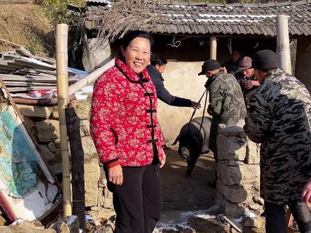 把村里人都叫来吃年猪,这过年的氛围一下就有了! #乡村守护人#新农人计划2023#新年快乐 #舌尖上的年味儿