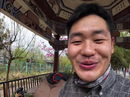 何为重装摩旅,就是带帐篷摩旅。那搭帐篷怎么弄,有什么讲究?今天我们就来浅谈一下…
#露营 #帐篷 #重装骑行 #干货分享
