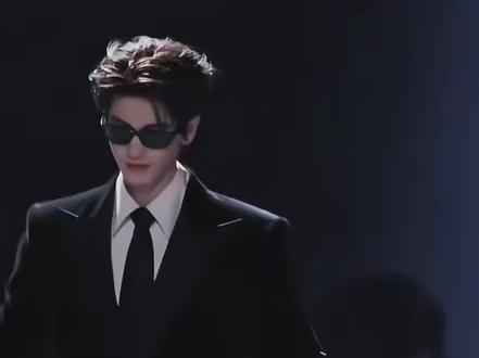 一二三四 二二三四#张凌赫神图