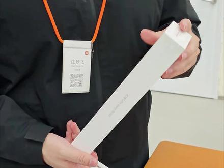 小米Watch S5 eSIM版本开箱分享 还没发布就心心念了,今天果断入一个,我选的是eSIM版本,手表比较轻薄,带着感觉不错,就是表带颜色偏浅,纯爷们还是选锻造碳更好一些,这款手表的续航时间是21天左右,eSIM模式下 14天左右。续航还不错。#小米WatchS5 #智能手表 #运动手表 #小米 #小米手表