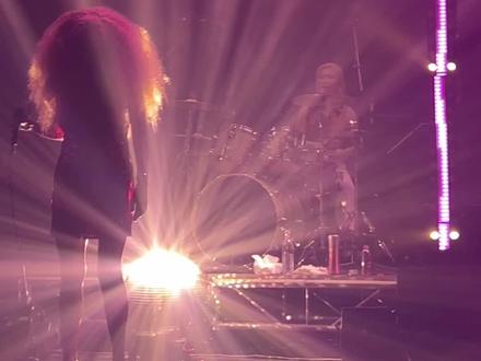 终于我也听到了蔷姐的「夜车」😻#张蔷 #livehouse #不晚livehouse #神级现场 #这谁顶得住啊