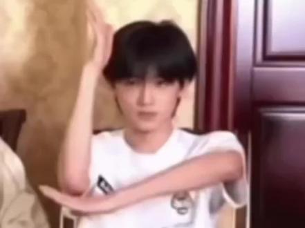 时代峰峻查查自家人吧#时代峰峻私生#私生#时代峰峻士大夫
#时代少年团 #时代峰峻