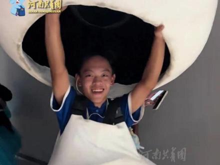 全运会吉祥物“活力大湾鸡”凭高难度动作爆红,背后是“00后”河南武校小孩哥凭实力撑起。(剪辑:钞帆 河南体育学院)#全运会 #大湾鸡