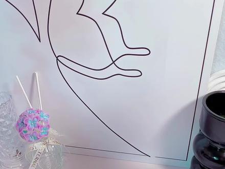 实物真的太好看了
不是花中偏爱菊,此花开尽更无花#我的手工作品 #手工diy #中华菊#扭扭棒菊花#学会快去试试吧🔥