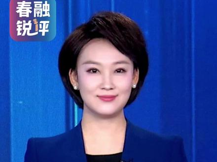 星巴克换歌单了,你还去消费吗? 近日,踏入星巴克的顾客惊讶地发现,熟悉的爵士乐被换成了《大城小爱》、《说爱你》等中文金曲。网友戏称昔日号称中产标志的国际品牌爆改“县城奶茶店”,该不会很快要推出星豆浆、星油条?#星巴克 #春融锐评