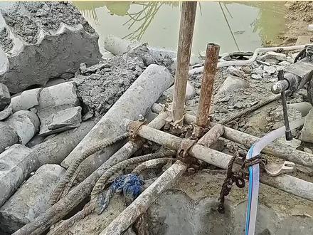 桥梁基础,灌注桩,导管拔得过快就容易导致断桩,断桩可以通过小心点或者超声波进行定位,解决段最有效的处理方式就是取芯! #焦作处理三类断桩 #济南断桩处理 #新乡四类断桩处理