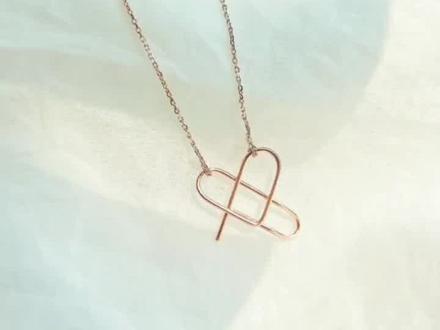 不能只有我一个人知道,回形针的花式用法#创意 #生活小妙招 #实用小技巧 #曲别针 #新奇特创意 @DOU+小助手 @企业号小助手