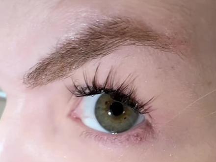 外国老婶给侄子上了一课#抽象 #我要验牌 #给我擦皮鞋 #小瘪三 #反转