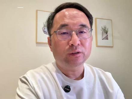 慈不掌兵,被广泛误读的一句管理古训 很多管理者把“慈不掌兵”当成一种狠的象征,这是对这句话最大的误读。
今天我们从组织视角来拆解这句话。
“慈不掌兵”出自《增广贤文》,完整表述是“慈不掌兵,情不立事,义不理财,善不为官”。
在绝大多数组织话语里,“慈”被默认等于“心软”,等于“下不了手”。
在实际传播中,慈不掌兵的含义就是:当领导就不能心软。于是,组织里很多管理者把严苛当成能力,把不近人情当成领导力。
这就是第一层误解。#职场干货 #管理 #慈不掌兵