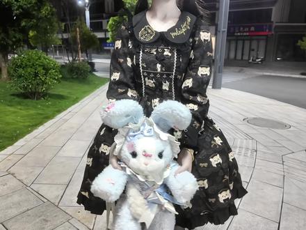 今天是秋日虎虎#秋日虎虎#lolita