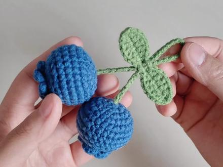 钩针可爱的蓝莓小挂件,很逼真,基础教程,小白也能学会(上集)