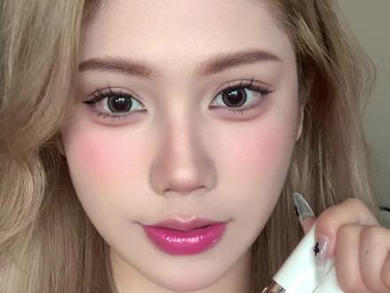 干唇无法拒绝的水光嘟嘟唇!越用嘴巴越嫩~#嘟嘟唇 #小树美唇油