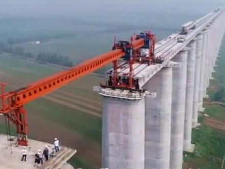 为什么火车经过这里都要鸣笛30秒?背后的故事令人泪目!你会为他点赞吗#正能量 #冷知识 #英雄 #疫情全知道