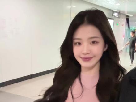 这个特效是照着张元英做的吧