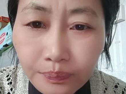 最近网上据听说一直吐槽婆婆的媳妇在婆婆出来发视频反击后翻车了,婆婆发视频说坚决不能要这个儿媳妇,让儿子和媳妇离婚,儿子要是不同意她就和儿子断绝关系这件事你们怎么看。#婆媳#家庭矛盾