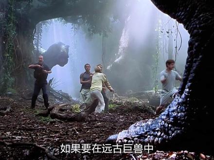一口气看完《侏罗纪公园3》霸王龙VS棘背龙,谁更胜一筹? #一口气看完系列 #侏罗纪公园3