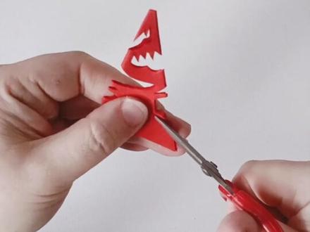 即兴脱稿剪12匹小马团花,简单好看!快来试试!#剪窗花过新年 #创作者中心 #创作灵感 #剪纸#手工教程