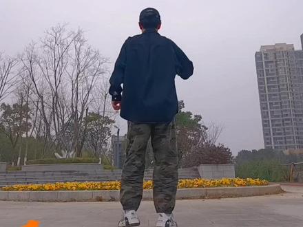 #偏爱#曳步舞#背面音乐演示 原创作品@抖音小助手