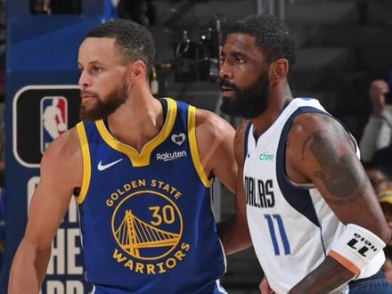 库里上脚欧文球鞋 库里曾给欧文打电话询问是否介意自己上脚欧文三代#库里 #欧文 #球鞋