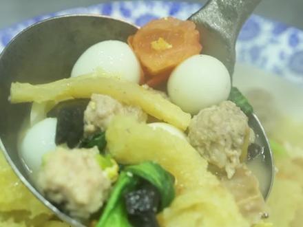 年夜饭之老味烧杂拌,全家福喜庆好吃。
#杂拌 #年夜饭 #抖音美食推荐官