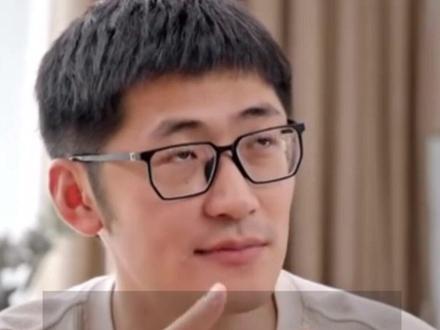 影视飓风冲锋衣遭健康质疑