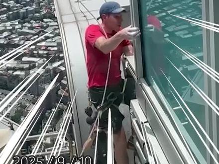 【太厲害了】霍諾德爬台北101練習畫面驚豔遊客 #雷诺德 #台北101大厦