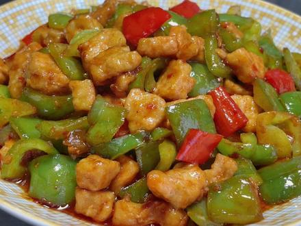 辣子肉丁的老式做法,米饭面条的杀手,香味浓郁,超下饭 #2023西瓜PLAY嘉年华 #青椒 #下饭菜 #学做菜 #辣子肉丁