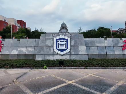 我们以WWDC的风格,拍了这样一支宣传片#WWDC #校园 #我的商贸不止一面 #武汉商贸职业学院 @武汉商贸职业学院