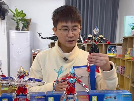 正版授权超甲奥特曼积木人来啦!银河、迪迦、欧布集结完毕,拼搭丝滑还能发光发声,关节超可动,摆造型帅到起飞!小朋友喜欢奥特曼的必冲款!#奥特曼积木 #欧布奥特曼 #迪迦奥特曼 #男孩玩具 #玩具推荐