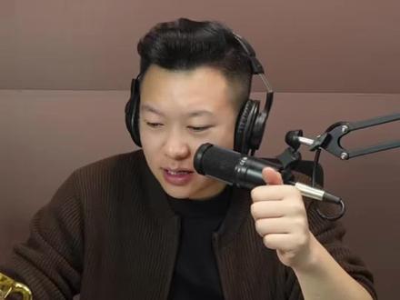锁车后充电盖能直接打开,都不用解锁车辆。
车主:谁都能打开,我觉得有隐患
4s店:是充电盖正常设计状态,方便充电,且机械设计故障率更低。#电车 #新能源车 #汽车知识