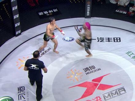 中国穿山豹张美煊KO日本红毛怪,网友:在南京KO日本人真解气#昆仑决#昆仑决职业联赛#格斗