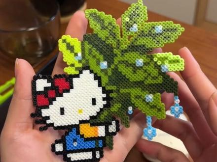 【拼豆】我将用Kitty大战植物僵尸! #情侣 #情侣日常 #拼豆 #HelloKitty拼豆 #手工diy