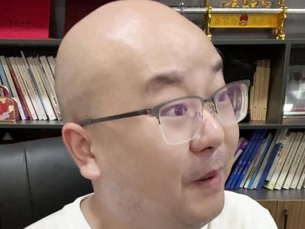 给大家推荐一本书 #升学 #大学 @抖音小助手