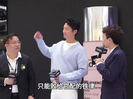 在这场感情博弈里,封潇潇注定只能成为遗憾,根源就在于对手的攻势太过猛烈。#窦骁#翟子路#封潇潇#娱乐圈