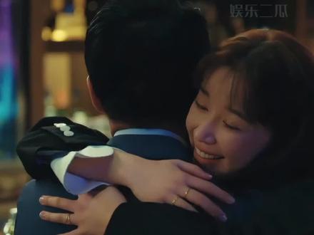 估计导演也没想到,只是找阚清子在《夜色正浓》中演个第三者,没想到却收获全网同情#阚清子 #夜色正浓 #佟大为 #影娱热点团 #内容启发搜索