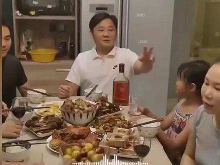 #张雪 的妹妹张娅 曾为支持哥哥的梦想,把自己准备买婚房的钱全部借给哥哥张雪创业#张雪妹妹#创业#梦想#张雪机车