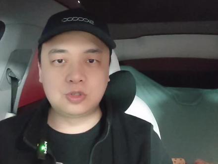 把#特斯拉 托运去美国开通#FSD 再回来会怎样?