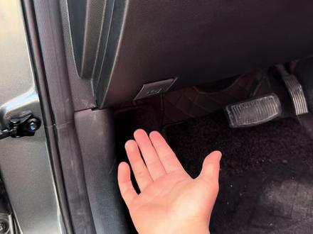 长安汽车空气滤芯和空调滤芯的更换过程,还送安装工具。自己动手还能省钱。建议定期更换滤芯以避免车内异味、发动机问题和油耗增加。#长安汽车 #汽车好物#空调滤芯 #空调空气滤芯更换