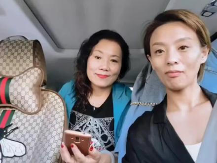 大家不要喷我
主打的是我婆婆
主唱:郭红女士
👏👏👏👏👏