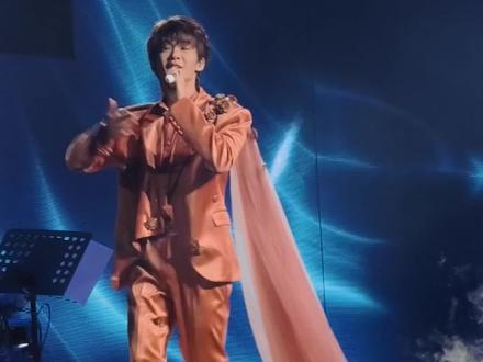 #王赫野
2026“去吹一场野的风”2.0巡回演唱会深圳站