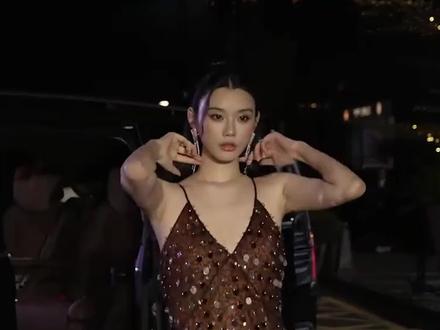 何猷君退赛猛追奚梦瑶,两人之间实在太甜了 #何猷君 #奚梦瑶