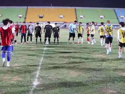 民间高手云集,足球老师、企业职员、水产老板……谁会是最“野”球星?
#湘超来袭常德应战 #2025年湖南省城市足球联赛 #常德市足球协会 #桃花源里灵醒常德
制作:邓文文 龚俊 翦佳哲