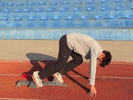 通过标志碟高效纠正起跑发力#短跑#劲越田径