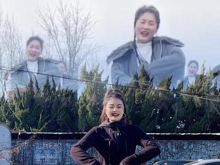 有没有一起去喝喜酒的#欢天喜地喝喜酒 #一学就会系列 #喜庆舞蹈跳起来 #简单易学舞蹈 #抖音舞蹈年终盘点