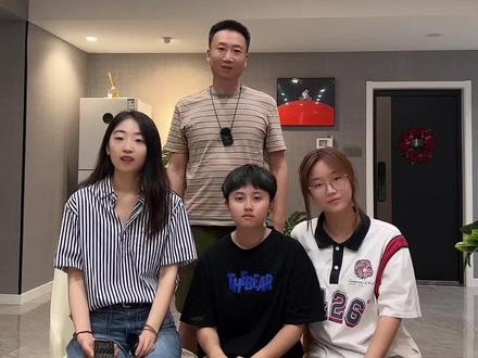 家人们的转发是对“小胖送你上大学”活动的最大支持,也是对孩子们最大的支持,是曲沃人就一起助力家乡吧!#让中国看见曲沃 #小胖送你上大学 @小胖夫人 @小胖送你上大学—刘莹 @小胖送你上大学 王頔