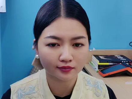 很喜欢的一个博主麦小登有能力后回村给老父亲建房子,刚开始动工就遭到邻居的投诉和举报,合理合规在自己家的在土地上建房子。她原本计划建两层的楼房,但为了避免纠纷一再退让,改建一层后,邻居还以各种缘由反对她再自己家后墙开设窗户。我想说,有这么欺负人的吗?在农村难道女儿就不是后代吗?这也让我想到早些年回老家给父亲修缮房子的时候,遭到了各种阻力。很多人都说城里水深要回农村,我想说的是,如果没有经历过盖房子的事情,我也这么单纯地认为,农村的风气其实比城市还要浑浊,嫌你穷怕你富,拜高踩低,在农村大把又穷又无知又恶的刁民#麦小登的故事 #回村盖房 #农村风气