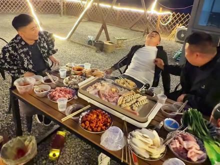 酒过三巡,放纵时刻。#男人之间的快乐