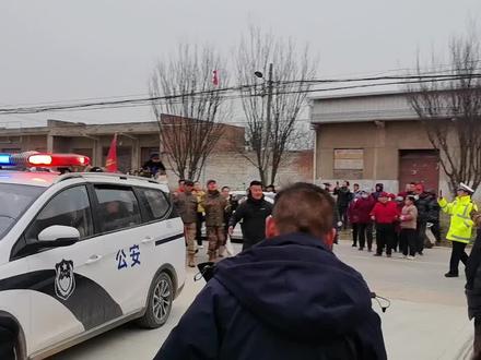 新疆东天山骆驼队于12月22日入驻华阴市北社村鸵鸟园,明天早上10点出发去潼关😄😄