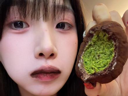 三家迪拜软曲奇,我还是喜欢吃榴莲味道的🤪#甜品测评 #迪拜软曲奇 #迪拜巧克力 #抖音美食推荐官